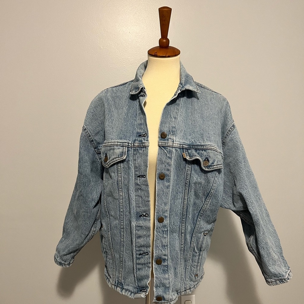 Vintage Levi’s Light Wash Denim Jacket